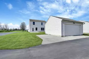 3688 Tea Party Pl, Columbus, OH 43207 - Photo 2