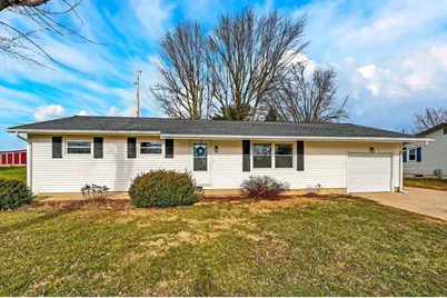 200 Meadow Drive, Circleville, OH 43113 - Photo 2