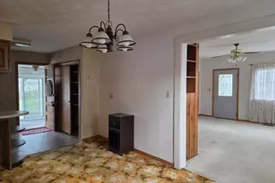 107 E N St, Hebron, OH 43025 - Photo 6