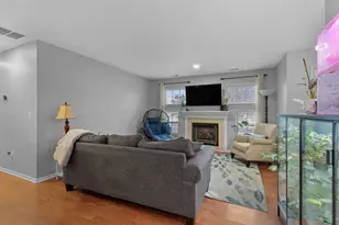 8378 Greyhawk Cir, Columbus, OH 43240 - Photo 6