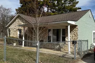 36 Putnam Ave, West Jefferson, OH 43162 - Photo 1