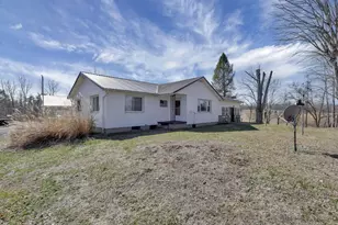 26039 State Route 180, Rockbridge, OH 43149 - Photo 8