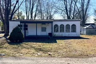 8017 Hamilton St, Washington Court House, OH 43160 - Photo 1