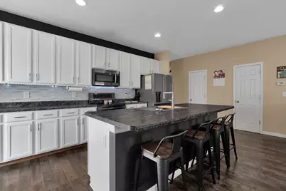 2940 Sussex Place Drive, Grove City, OH 43123 - Photo 6
