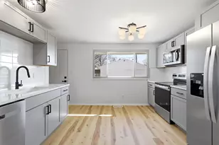 1884 Barnett Ct W, Columbus, OH 43227 - Photo 20