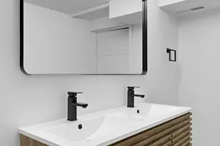 1884 Barnett Ct W, Columbus, OH 43227 - Photo 32