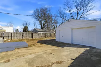 1884 Barnett Court W, Columbus, OH 43227 - Photo 6