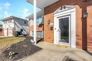 1452 Ironwood Dr, Columbus, OH 43229 - Photo 4