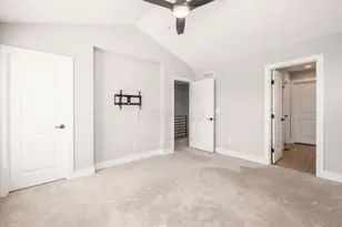 1187 Cromartie Ln, Columbus, OH 43201 - Photo 16