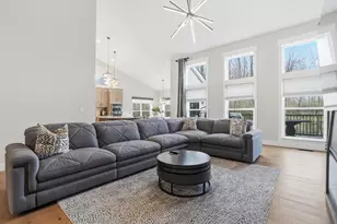 14103 SW Sunladen Dr SW, Reynoldsburg, OH 43068 - Photo 8