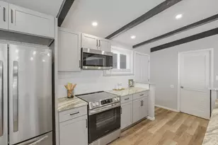 984 Sunbury Rd, Columbus, OH 43219 - Photo 14