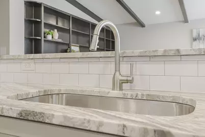 984 Sunbury Road, Columbus, OH 43219 - Photo 18