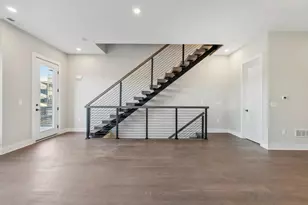 2256 Quarry Trails Dr, Columbus, OH 43228 - Photo 8