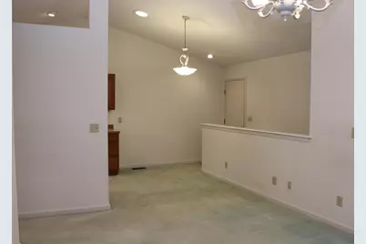 112 W Hamtramck Street, Mount Vernon, OH 43050 - Photo 2