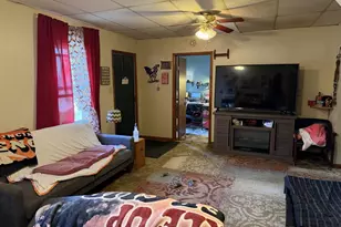 526 W 4th St, Marysville, OH 43040 - Photo 6
