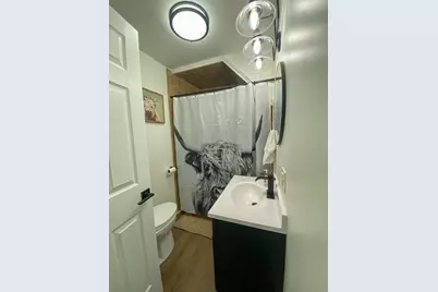 20 E High Street, Jeffersonville, OH 43128 - Photo 14