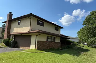 1239 Bradshire Dr, Columbus, OH 43220 - Photo 1