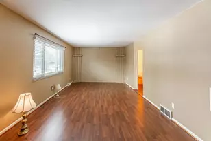 365 E North St, Columbus, OH 43085 - Photo 6