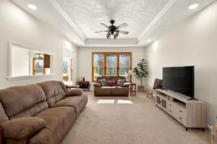 1744 Curry Branch Dr, Tipp City, OH 45371 - Photo 4