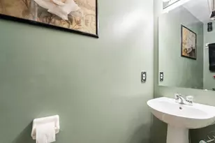 7197 Serenoa Dr, Reynoldsburg, OH 43068 - Photo 8