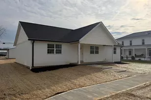165 W 3rd St, Frazeysburg, OH 43822 - Photo 32