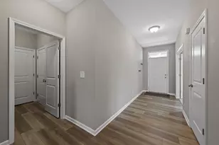 1665 Withers Grove Loop, Grove City, OH 43123 - Photo 4