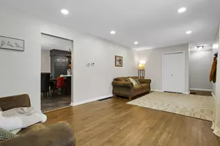 236 Elm Dr NE, Newark, OH 43055 - Photo 4