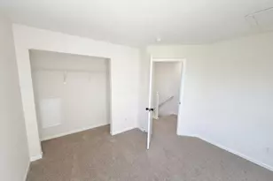 675 Scioto Meadows Blvd, Grove City, OH 43123 - Photo 10