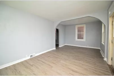 317 E Rensselaer Street, Bucyrus, OH 44820 - Photo 8