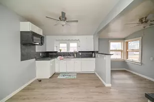317 E Rensselaer St, Bucyrus, OH 44820 - Photo 12