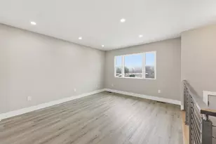 299 Lombard Rd, Columbus, OH 43228 - Photo 14