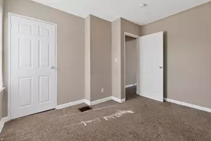 2145 Argyle Dr, Columbus, OH 43219 - Photo 14