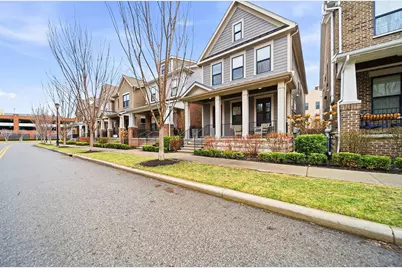 951 Hudson Crossing, Grandview Heights, OH 43212 - Photo 2