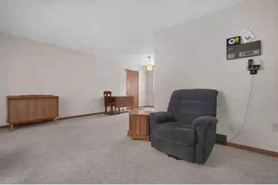 10468 Loches Road, Saint Louisville, OH 43071 - Photo 4