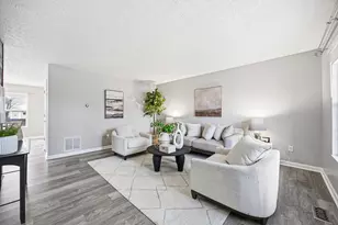 1767 Ashburn Dr, Delaware, OH 43015 - Photo 6