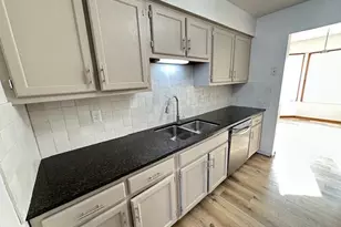 491 Durbin Rd, Columbus, OH 43213 - Photo 2