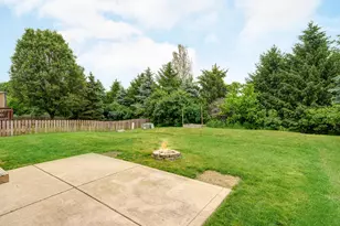 2378 Myrtle Valley Dr, Columbus, OH 43228 - Photo 18