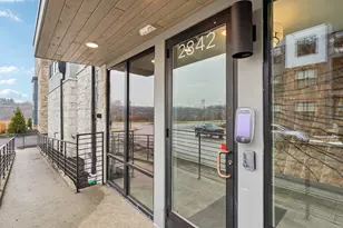 2842 Gunnison Dr, Columbus, OH 43228 - Photo 2