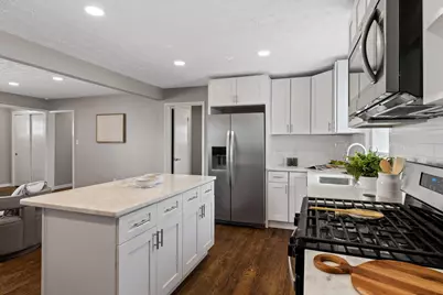 19 E Oak Street, Canal Winchester, OH 43110 - Photo 8