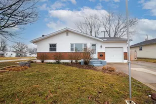 585 Hillsdale Dr, West Jefferson, OH 43162 - Photo 2