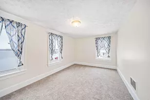 2196 Ferris Rd, Columbus, OH 43224 - Photo 16