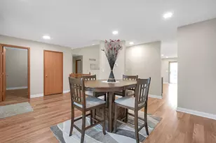 2048 Mayflower Cir, Grove City, OH 43123 - Photo 8