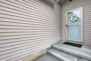 2048 Mayflower Cir, Grove City, OH 43123 - Photo 4