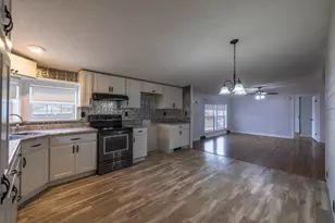 12 E Main St, Glouster, OH 45732 - Photo 10