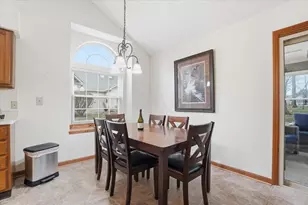 402 Woodside Pl, Bellefontaine, OH 43311 - Photo 12