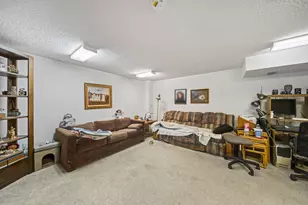 2515 Dahlia Way, Columbus, OH 43235 - Photo 18