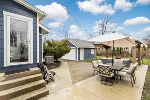 107 E Dunedin Rd, Columbus, OH 43214 - Photo 28