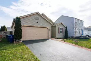 1040 Greeley Dr, Galloway, OH 43119 - Photo 4