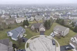 7800 Narrow Leaf Ct, Blacklick, OH 43004 - Photo 4