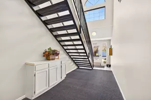 6789 Meadow Creek Dr, Columbus, OH 43235 - Photo 8